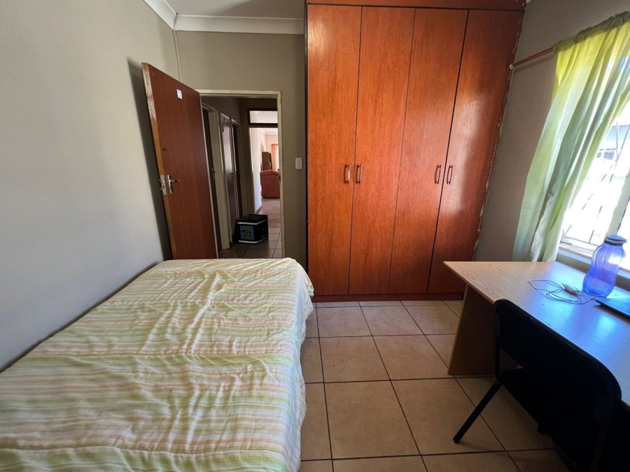 7 Bedroom Property for Sale in Brandwag Free State